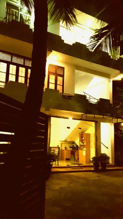 Holiday Inn Unawatuna Εξωτερικό φωτογραφία